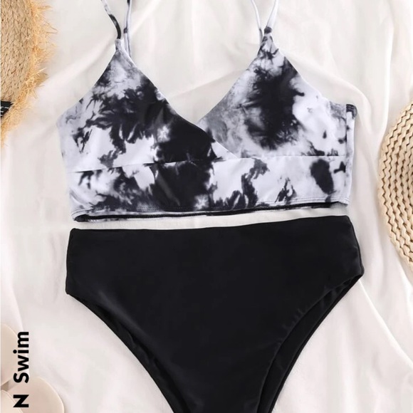 Shein Black and White Tie Dye Bikini - Picture 2 of 3